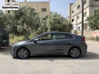 هيونداي ايونيك Standard 3