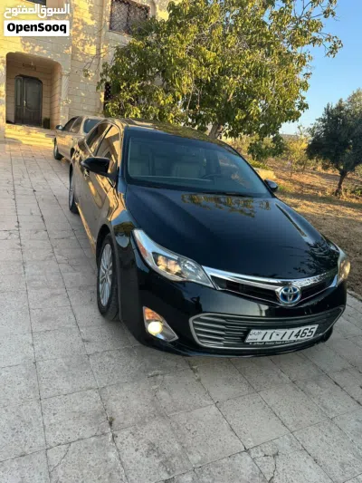 Toyota Avalon XLE 2