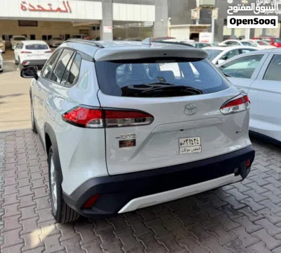 Toyota Corolla Cross Standard 4
