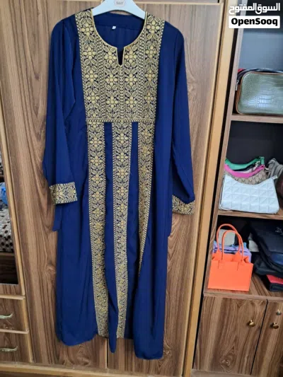 عبي جداد سايزات 52 و 56 والثوب سايز 2 جداد غير مستخدمين السعر 15د للقطعه والكل ع 30 د 4