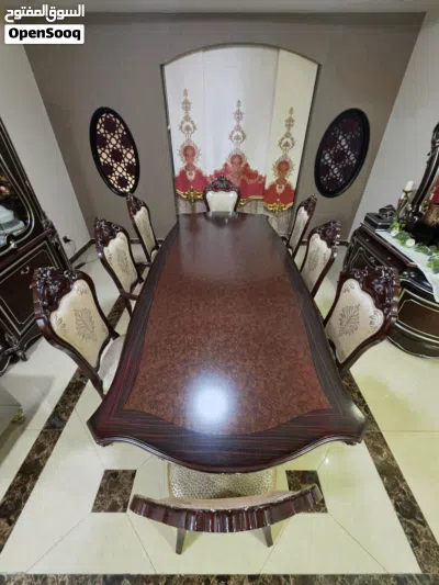 طقم كنب و طاولة سفرة للبيع 3