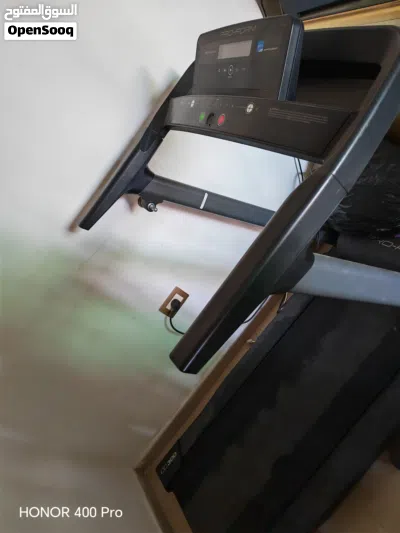 Electric treadmill ( pro Form جهاز امريكي مشي كهربائي). 2