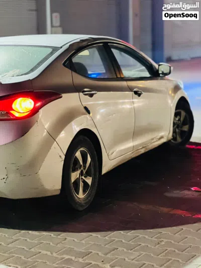 Hyundai Elantra Sport 2