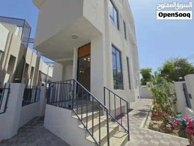 فيلا للبيع مدينه السلطان قابوس موقع مميز قريب الواحه مول/Villa for sale in Sultan Qaboos City Prime 2