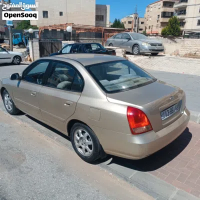 Hyundai Avante Standard 2