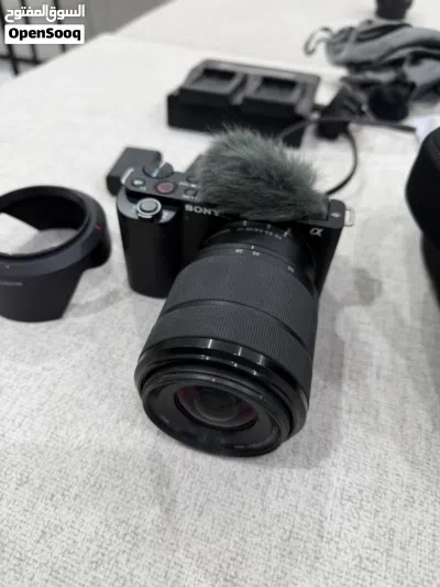 كاميرا Sony ZV-E10 مع عدسة 28-70mm وملحقات كاملة بيعة مستعجلة 3