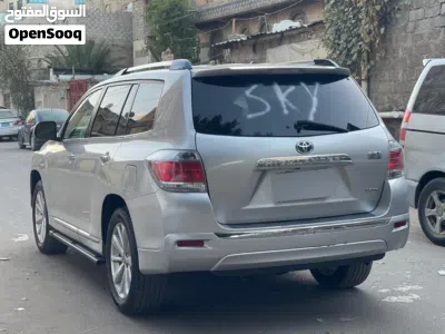 Toyota Highlander Limited 3