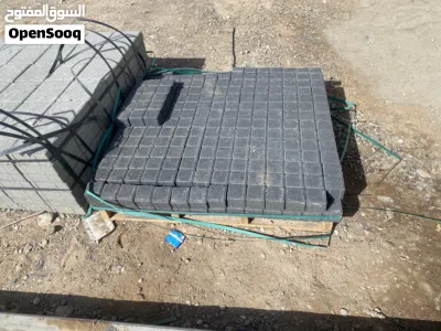 انترلوك يغطي مساحة تقريبا 14 متر مع كربستون 23 حبه جديد فقط ب 30 ريال قابل للتفاوض للجاد. 3