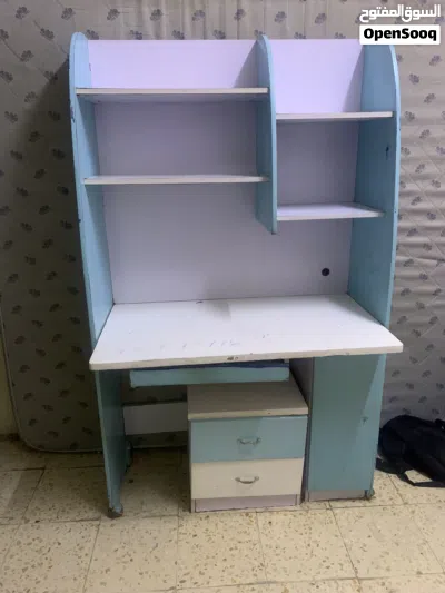 مكتب. للدراسه للبيع 3