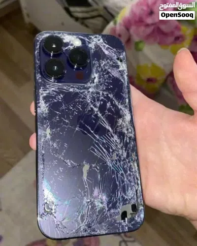 I Buy broken iphones which are in working condition 3