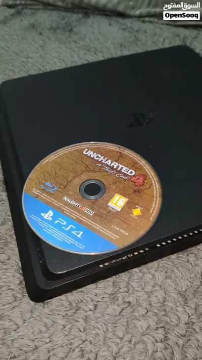 جهاز بلاي ستيشن 4 نظيف جدا جدا 2