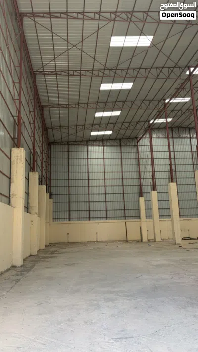 مستودع كبير + شقة للايجار بصناعية كرشا 2