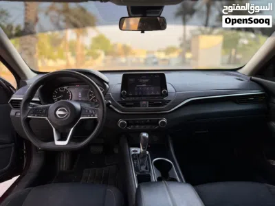 نيسان التيما SV 4