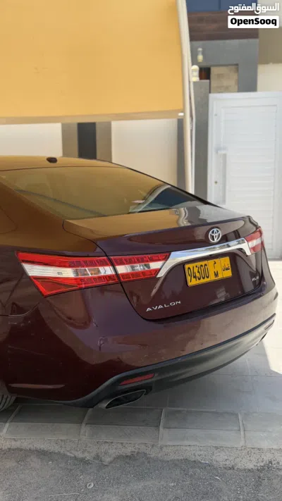 Toyota Avalon XLE 3