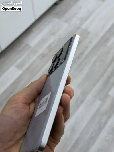 بوكو x6pro جهاز ربي يبارك مش مقضوض بضمانة المحل 256 والرام 12 عيب لا 4
