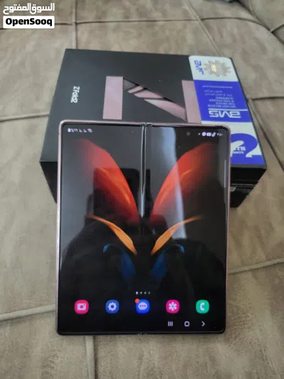 شاشه داخليه وشاشه خارجيه الرجاء قراءه الاعلان Samsung Z Fold 2 3