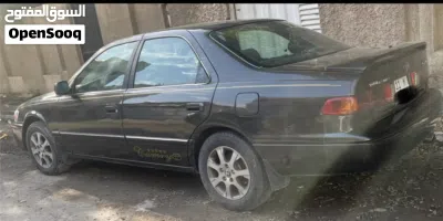 تۆیۆتا کەمری XLE 3