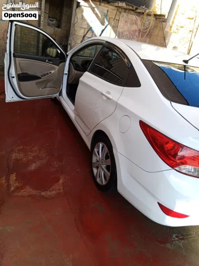 Hyundai Accent Standard 2