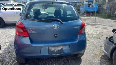 Toyota Yaris Basic 3