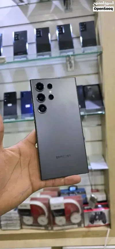 قوة، فخامة، وسرعة في جهاز واحد احدث اصدار من سامسونج الترا 25 Samsung S25 4