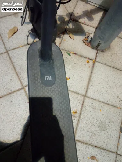 {NEW CONDITION} Xiaomi Mi Electric Scooter Essential with videos of brakes and testing provided 3