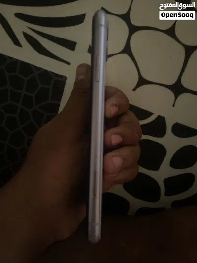 للبيع ايفون 11 4