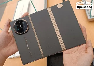 Huawei mate XT Ultimate design trifold premium model 16/1 terabyte (1000gb) New condition box with 2