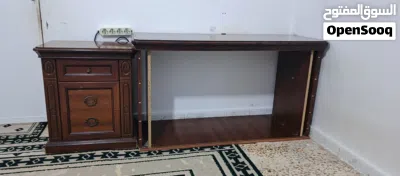 طاوله و كمدينه الابعاد 1.35/55/76 لوح قوي حالتها زي ما موضح بل صوره طرابلس طريق المطار السعر 200 2