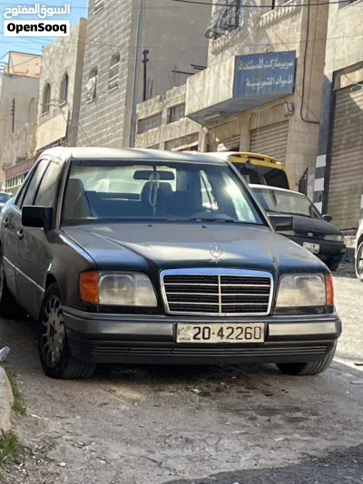 مرسيدس بنز الفئة-E E 200 2