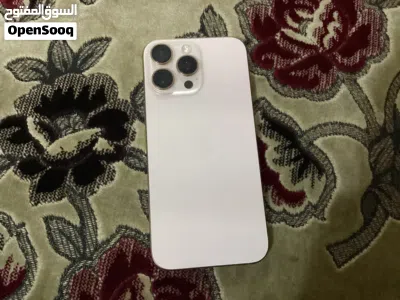آيفون 16 pro max ، ذاكرة 256 ، بطارية 90% لون ذهبي ، 2