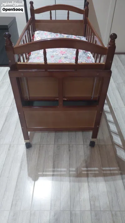 سرير اطفال للبيع 3