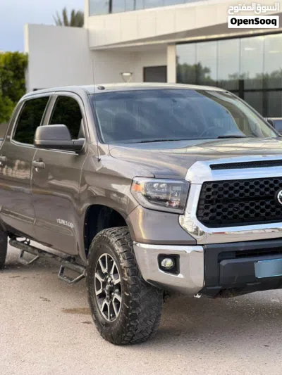 Toyota Tundra SR5 3