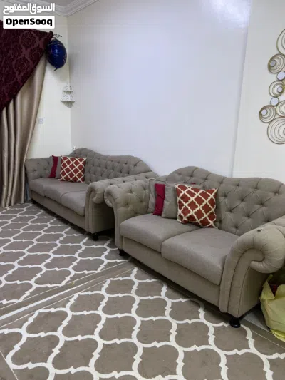 It's new and branded buy from royal furniture It's new six seater just only 1500 dirham hot deal 3
