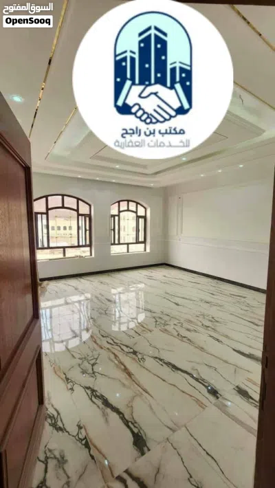 اضخم شقق للايجار خلف كليه الطب جامعه صنعاء شارع الستين الشمالي من4غرف وحمامين ومطبخ وصاله با130الف 2