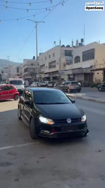 فولكسفاغن بولو Life 4