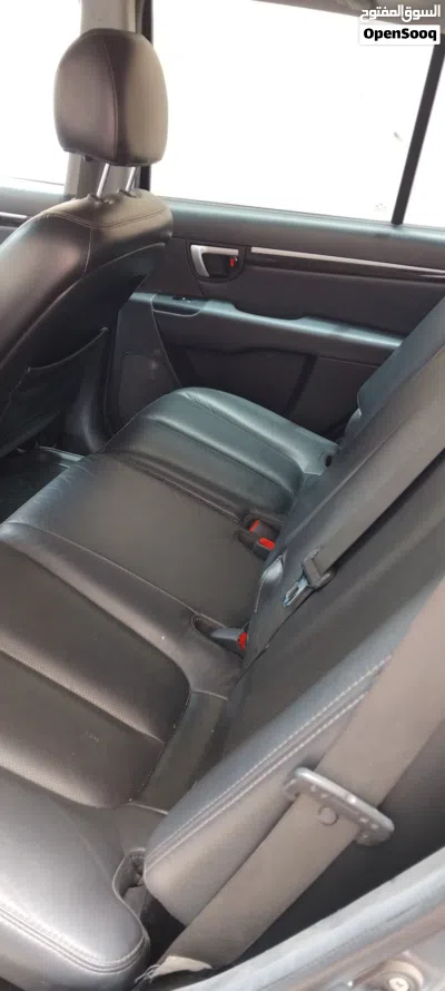 Hyundai Santa Fe Limited 4