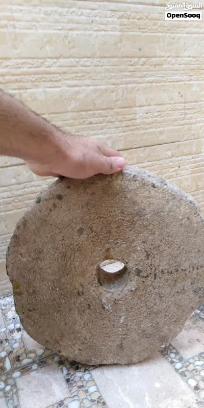 حجر قديم الوصف مهم 2