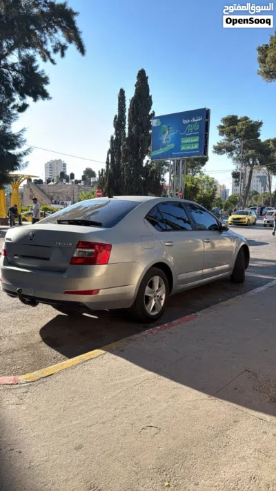 سكودا اوكتافيا Standard 2
