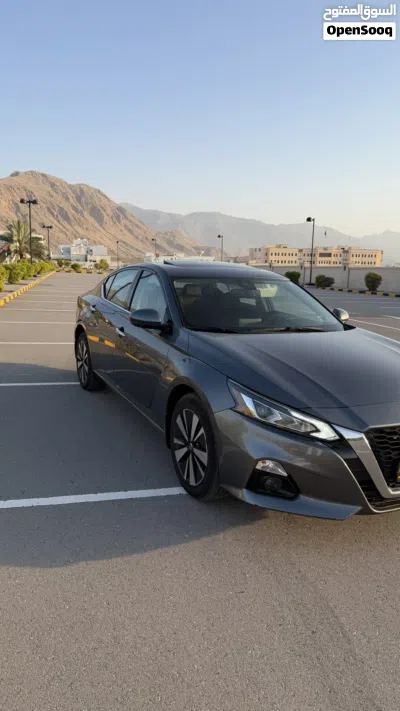 نيسان التيما SV 4