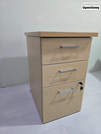 SIDE TABLE 8 OMR URGENT SALE 4
