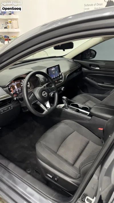 Nissan Altima SV 4
