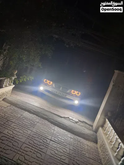 BMW 5 Series 528 3