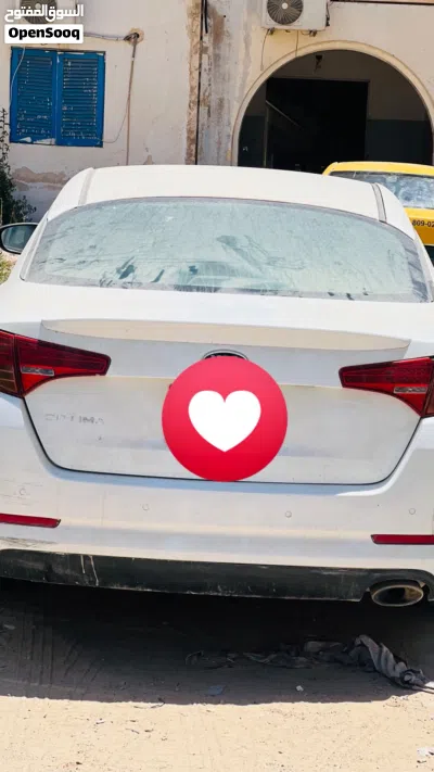 Kia K5 EX 2