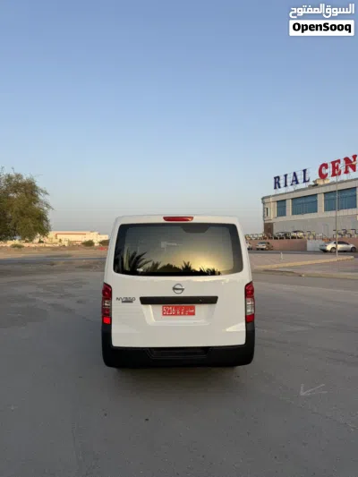 نيسان اورفان 4