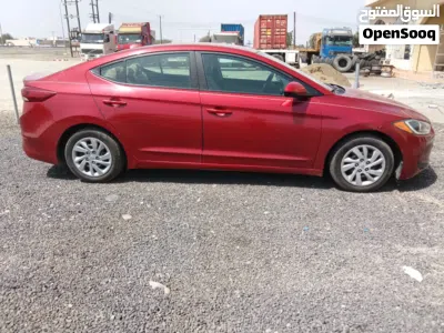 Hyundai Elantra SE 4