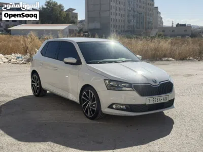 سكودا فابيا Standard 2