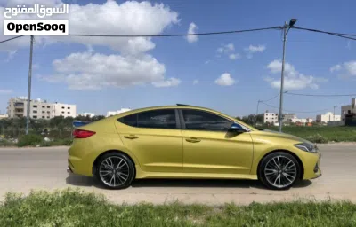 هيونداي افانتي SE 2