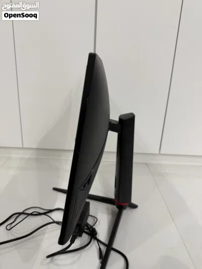 للبيع شاشة Porodo gamingشبه جديده165 hz , كيرف، full HD,2k 2
