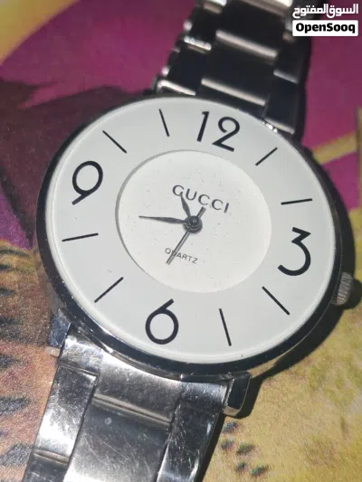 للبيع ساعة cucci 4