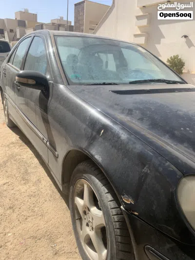مرسيدس بنز الفئة-C C 200 4